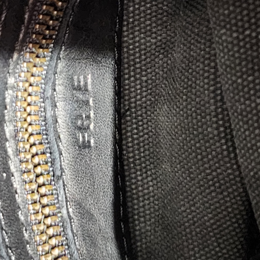 FRYE Black Circle-shaped Leather Studded Crossbody/Clutch/Wristlet - NWOT - Picture 3 of 7